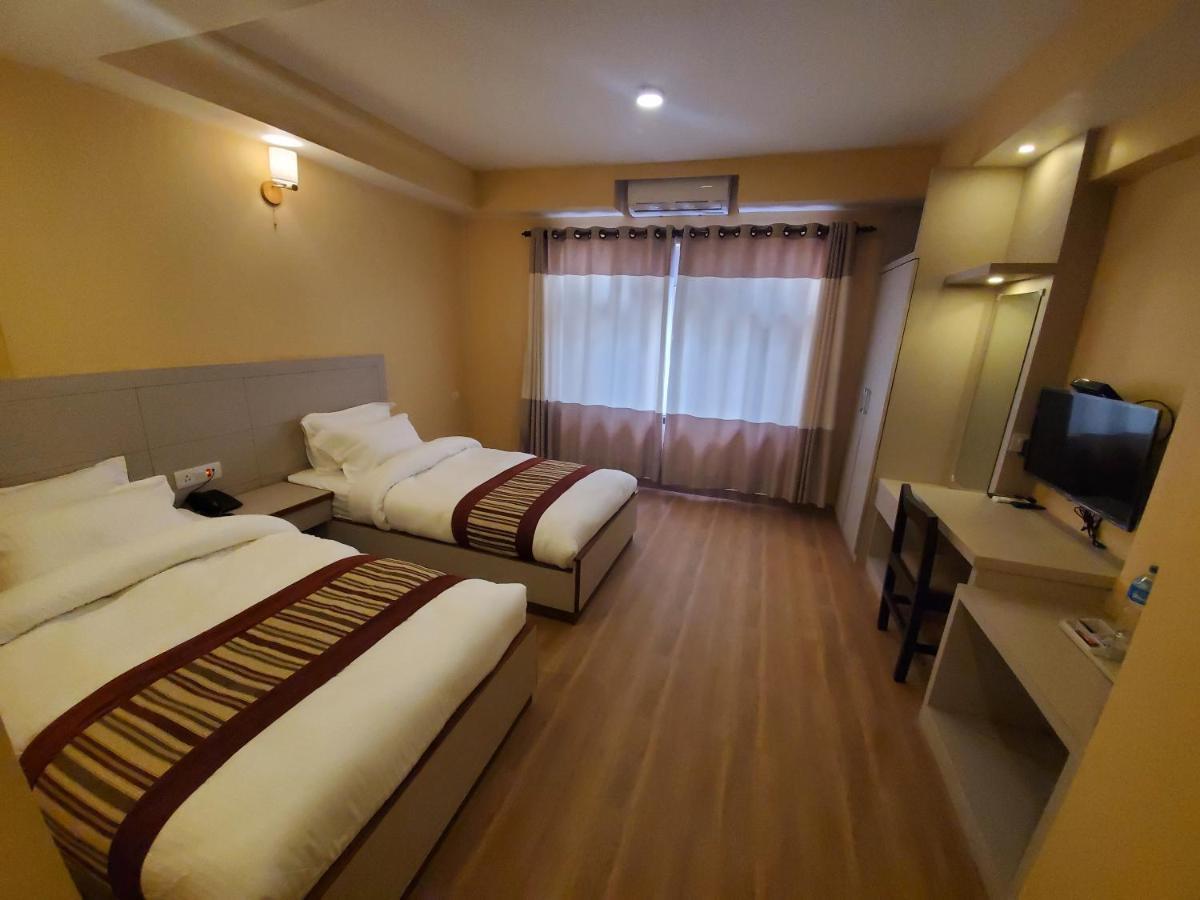 Mukhum International Hotel *