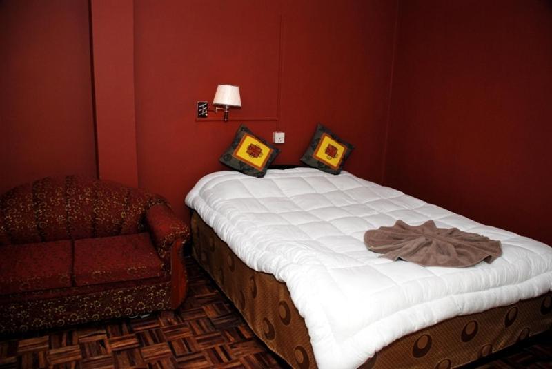 Peak Point Hotel 2*