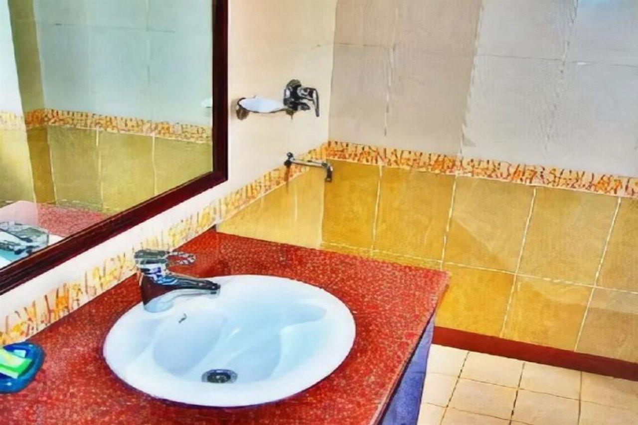 Hotel Golden Plaza 3*