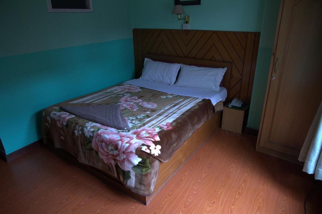 Lucky Star Hotel