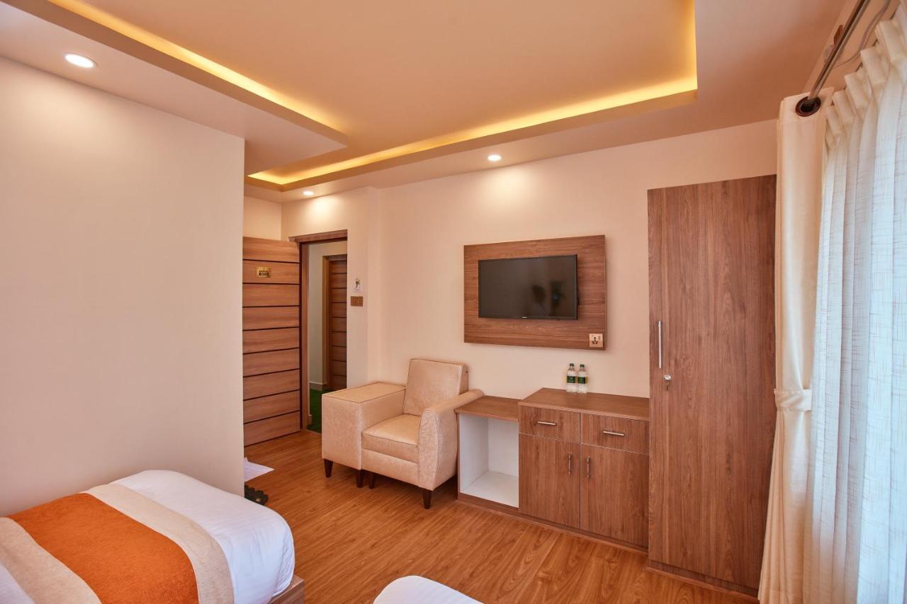 Hotel The Samrat Palace - Luxury In 3*