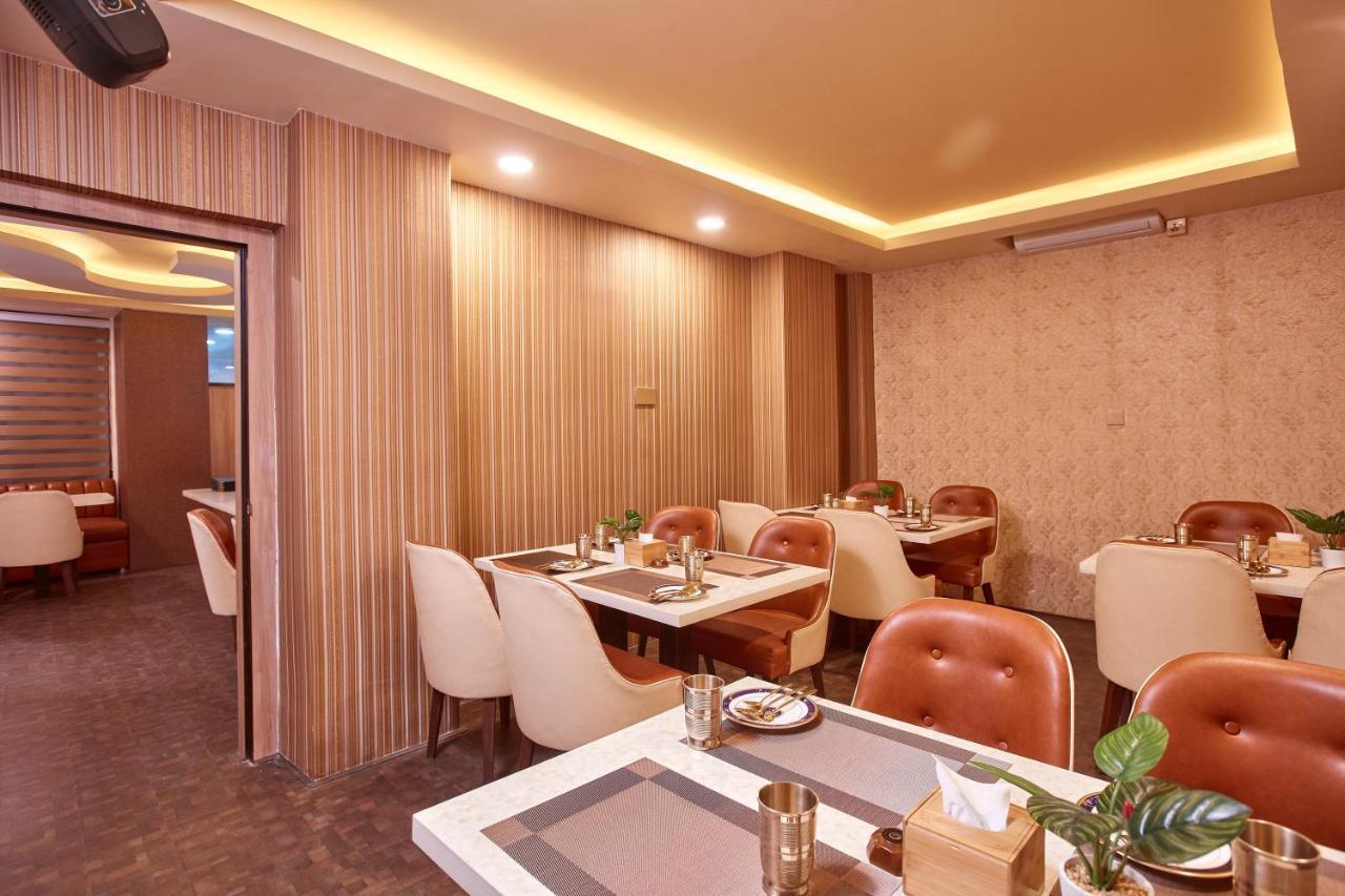 Hotel The Samrat Palace - Luxury In 3*