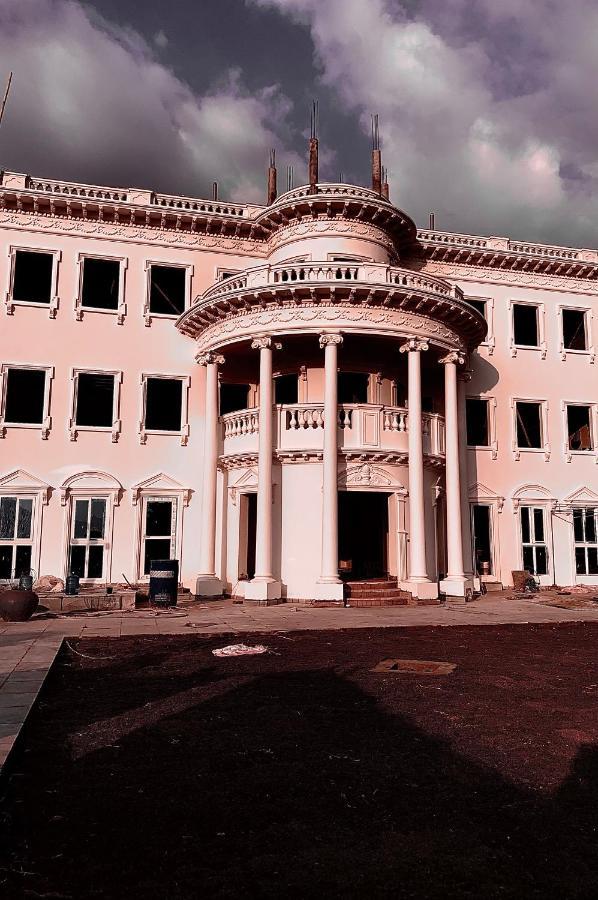 Dream Palace Hotel