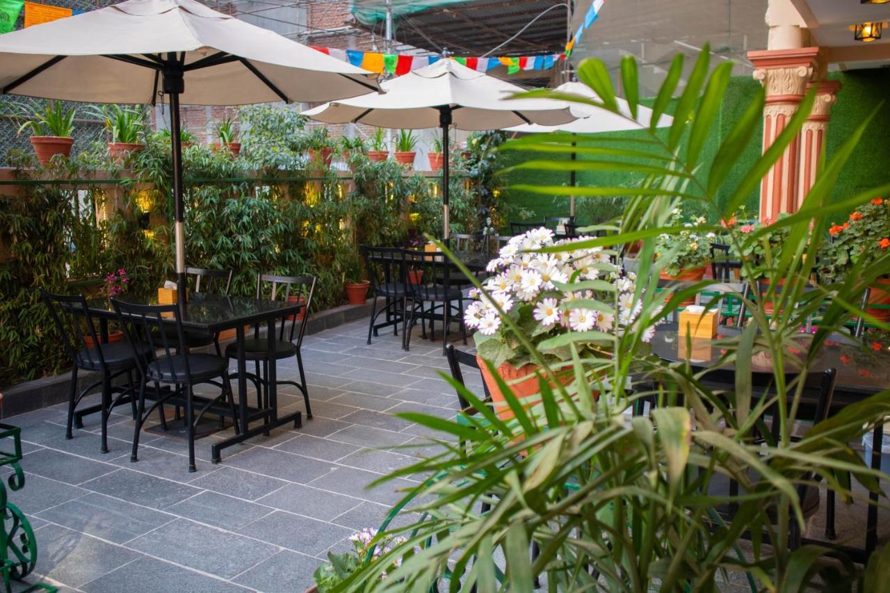 Magnificent Hotel 3*