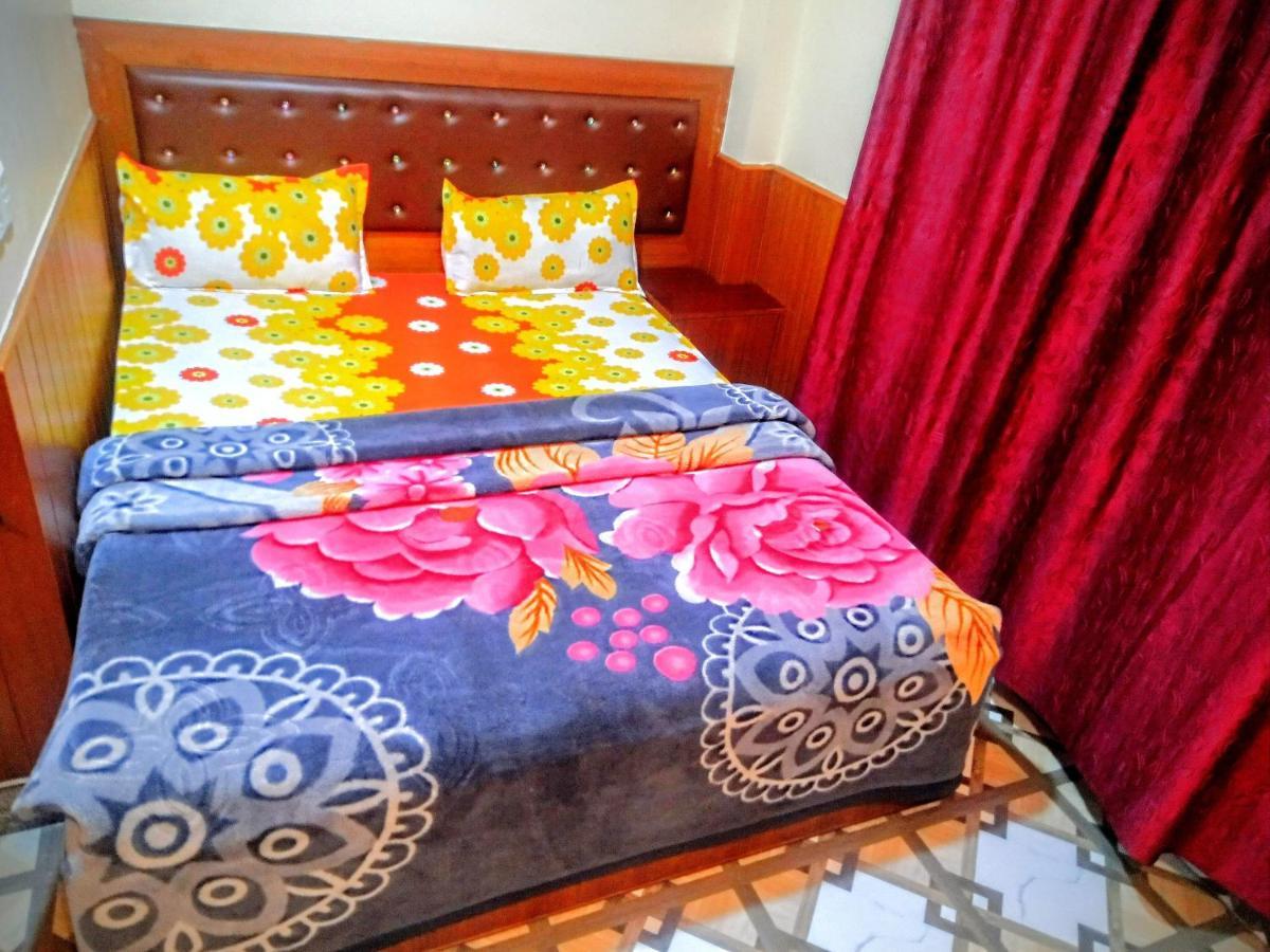 Guest house Shri Holy Family *
