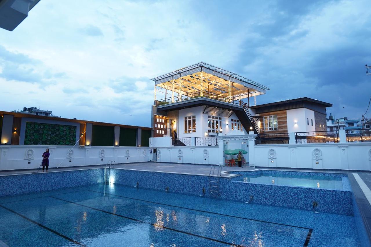Lotus Shine & Amenities