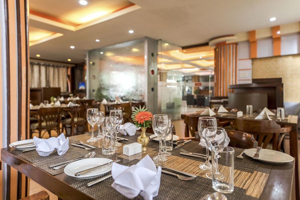 Airport Hotel 4*