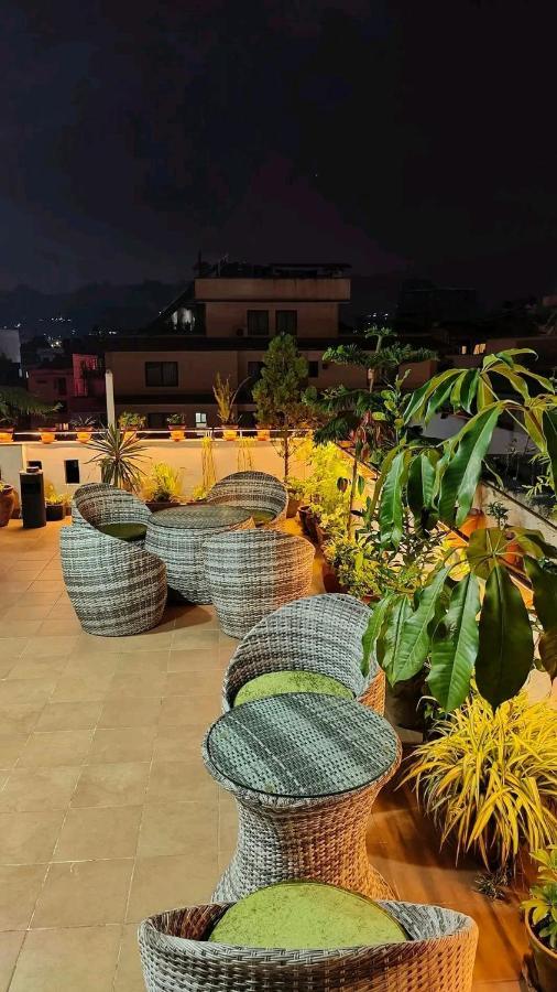 Devi Durga Hotel *