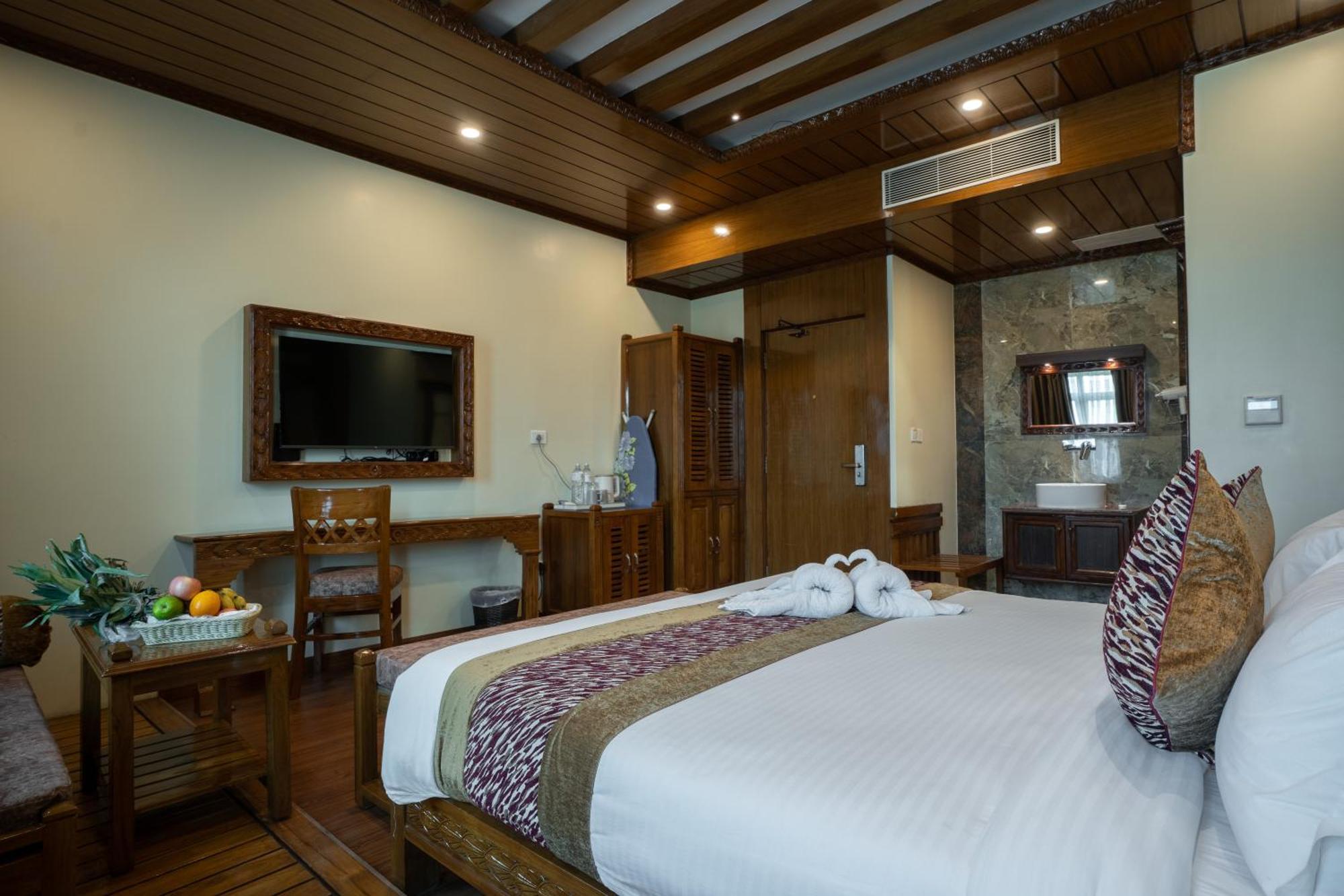 Surya Heritage 4*