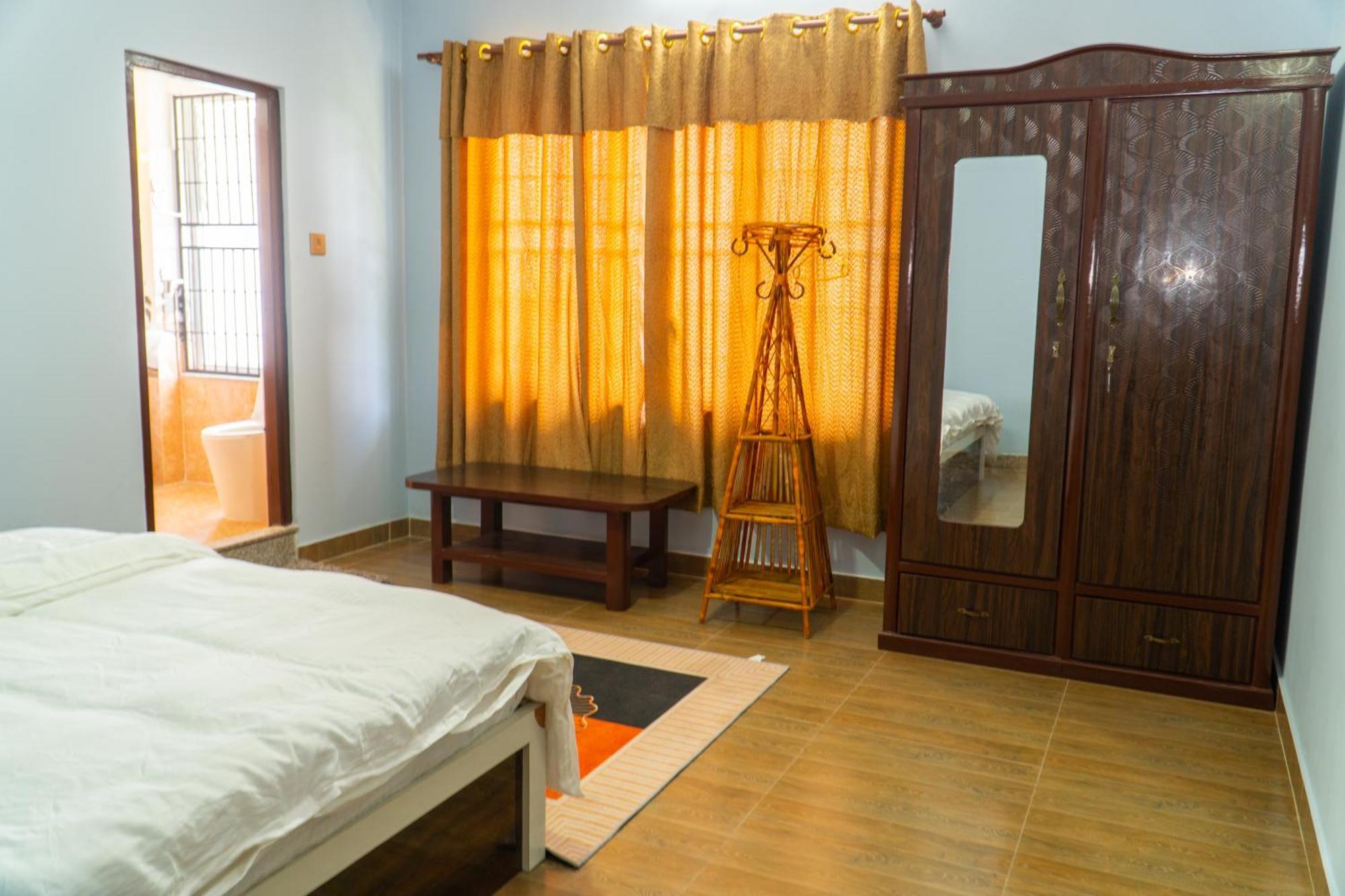 Villa The White House 8 Bedroom With Swimming Pool