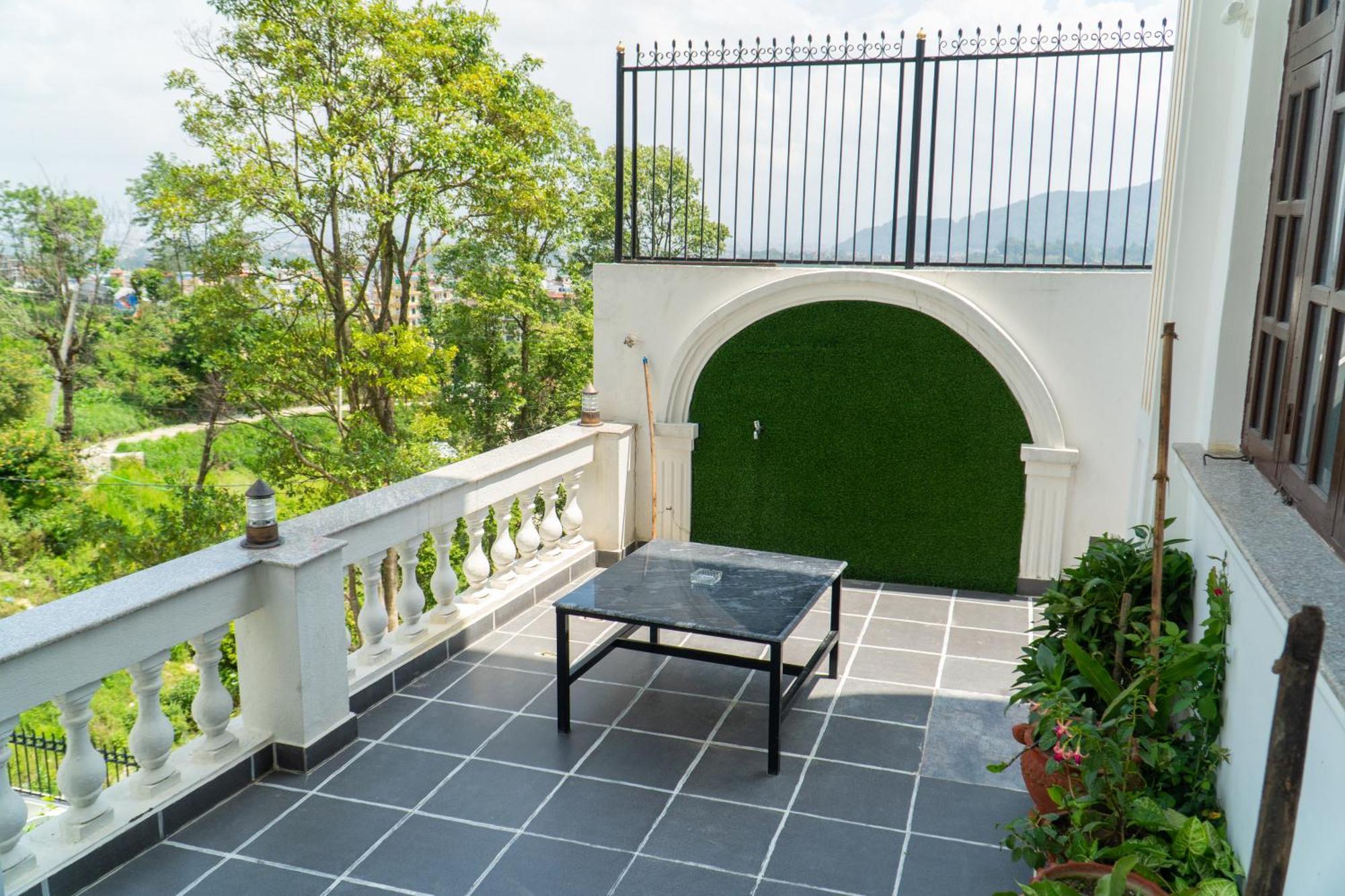 Villa The White House 8 Bedroom With Swimming Pool