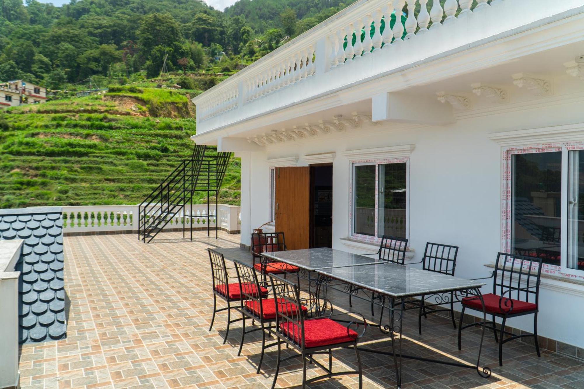 Villa The White House 8 Bedroom With Swimming Pool