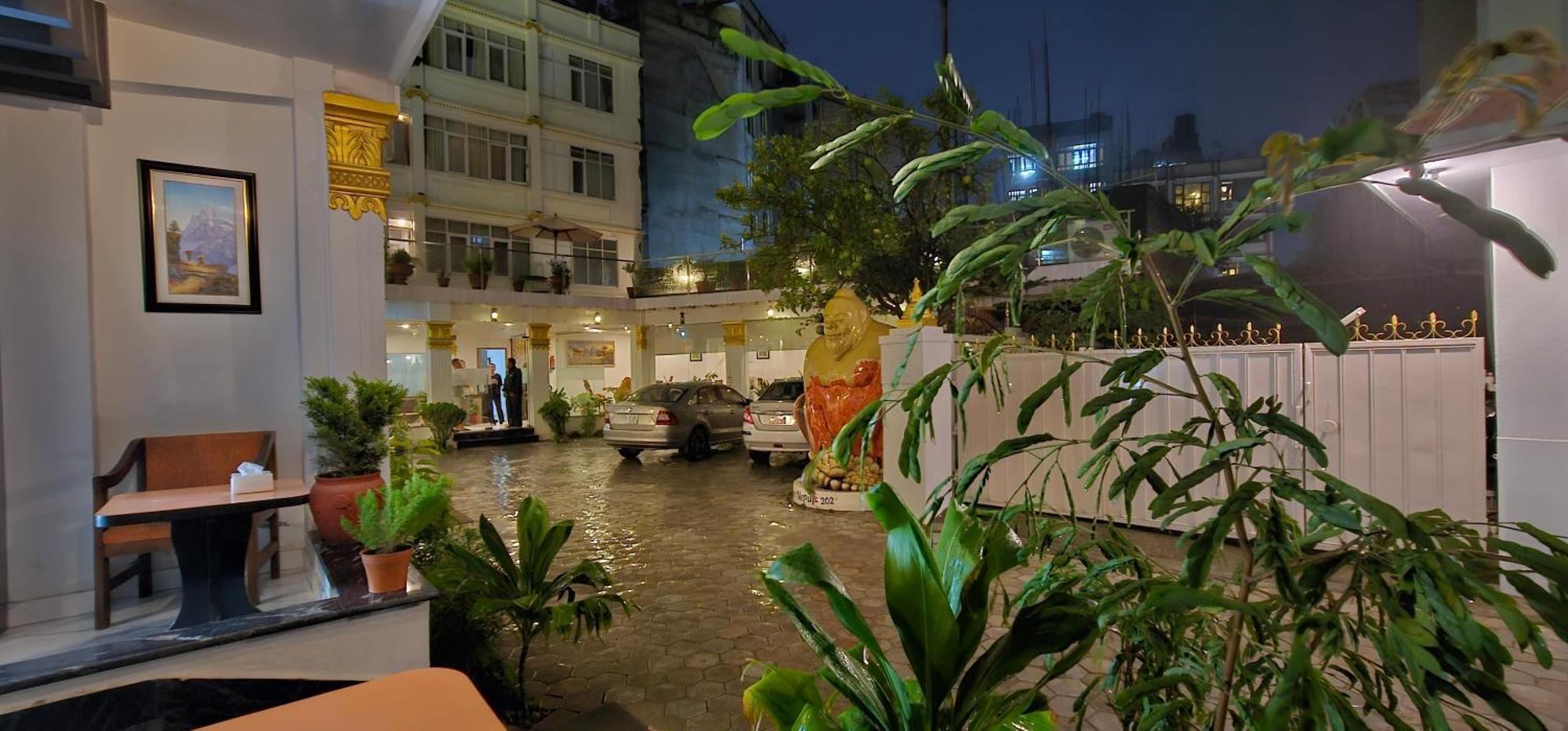 Hotel Durbar &
