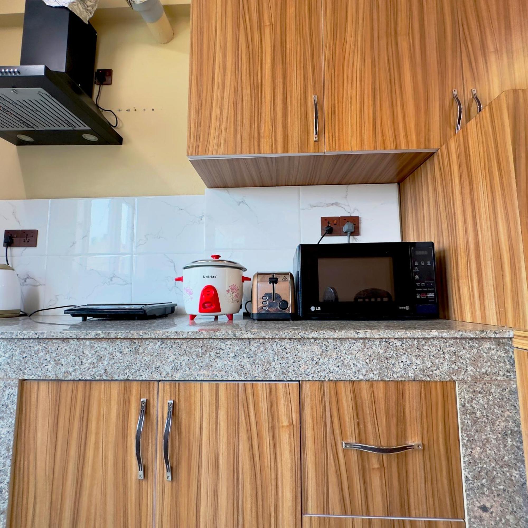 House Of Forrest, Service Apartment *