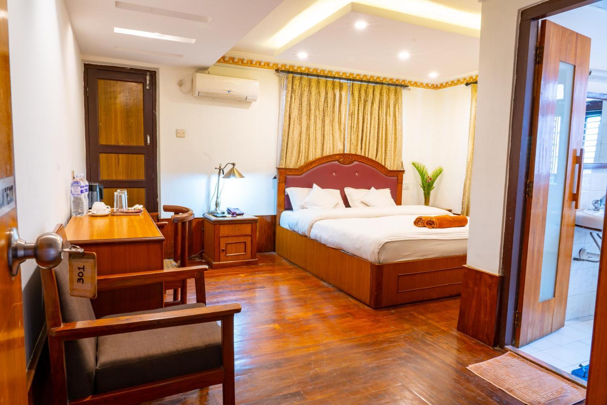 Ganesh Himal 3*