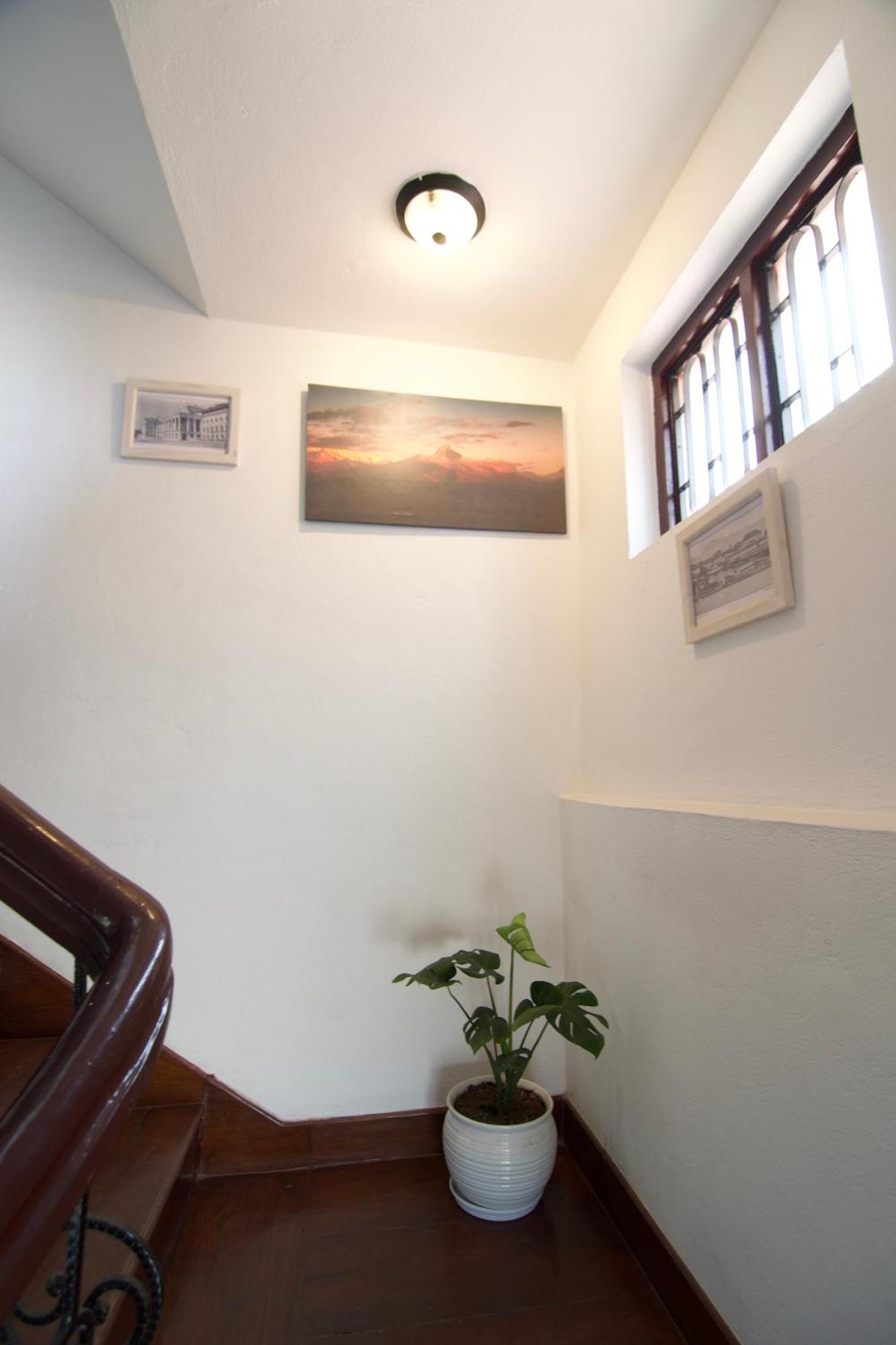 Rumah tetamu Wanderer's Double Bedrooms With Living And Kitchen - A Away From Kathmandu
