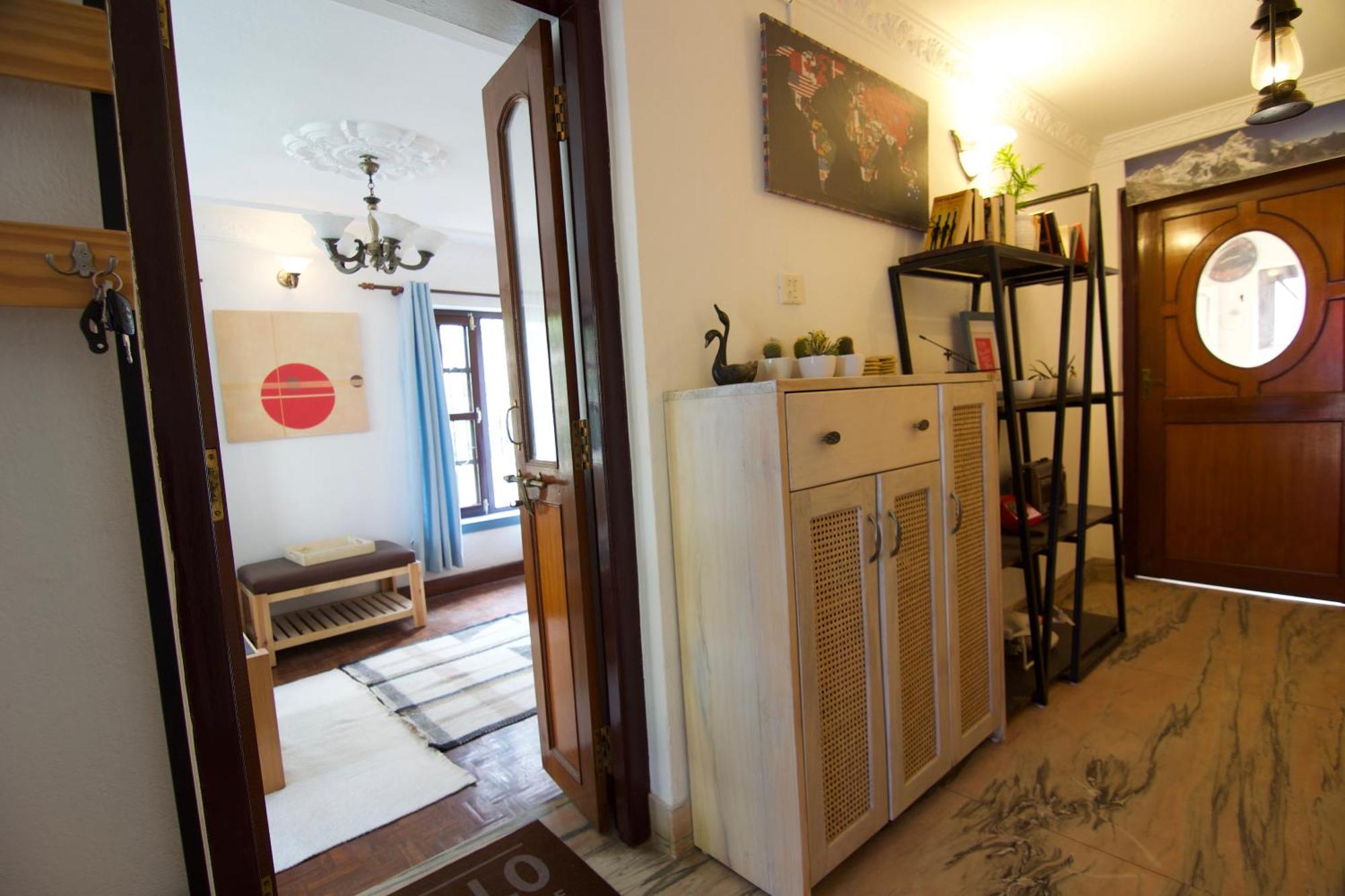 Rumah tetamu Wanderer's Double Bedrooms With Living And Kitchen - A Away From *