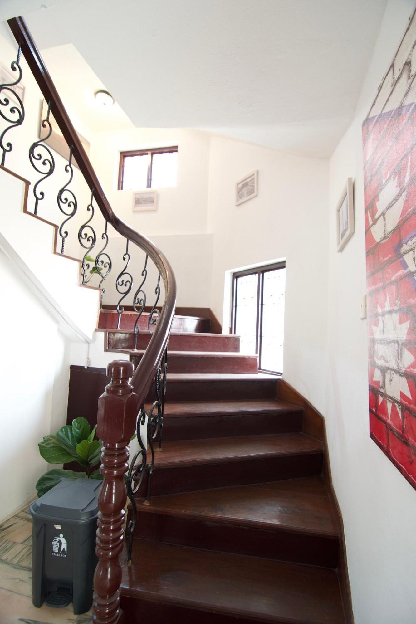 Wanderer's Double Bedrooms With Living And Kitchen - A Away From *