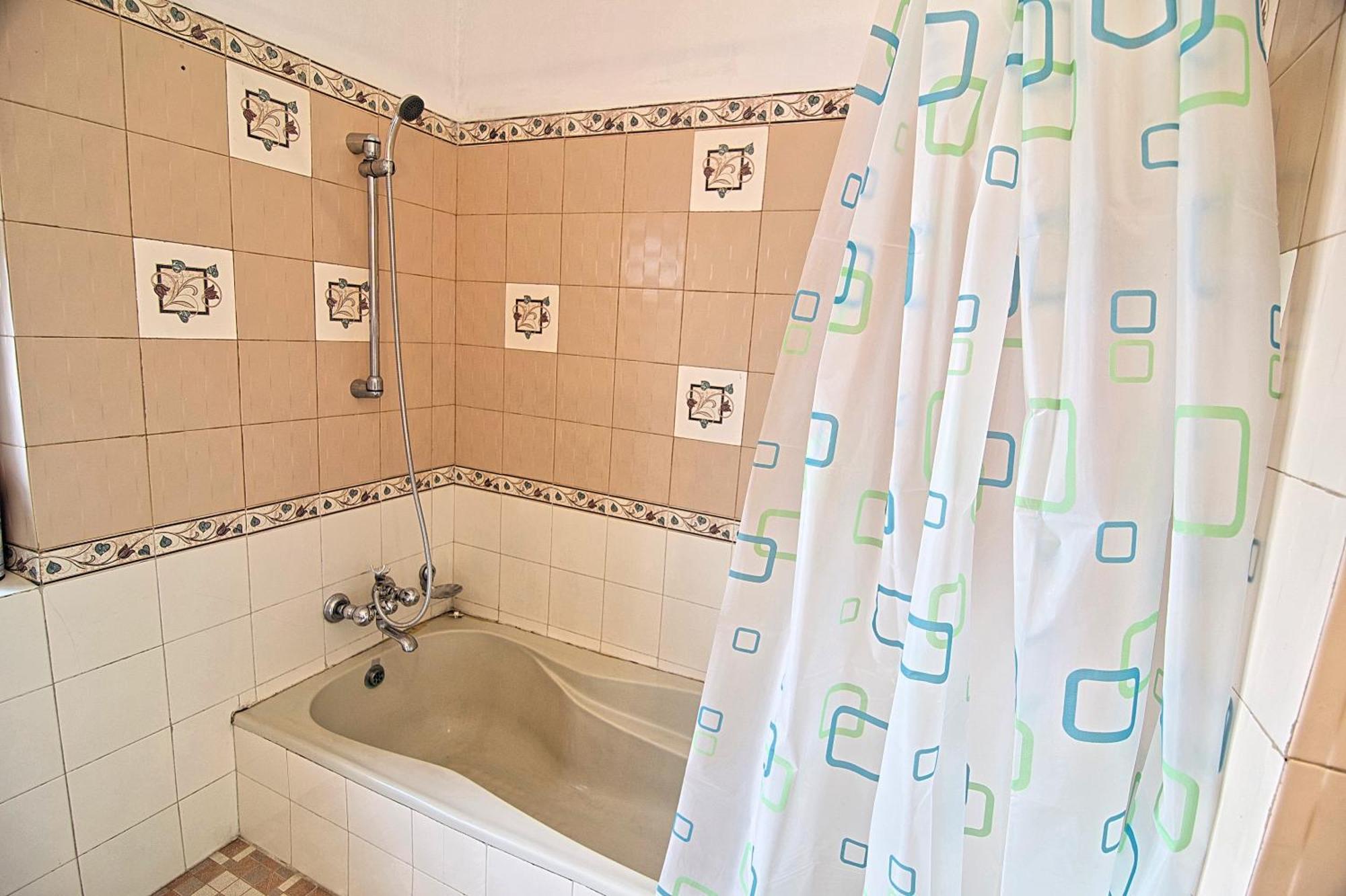 Wanderer's Double Bedrooms With Living And Kitchen - A Away From Kathmandu