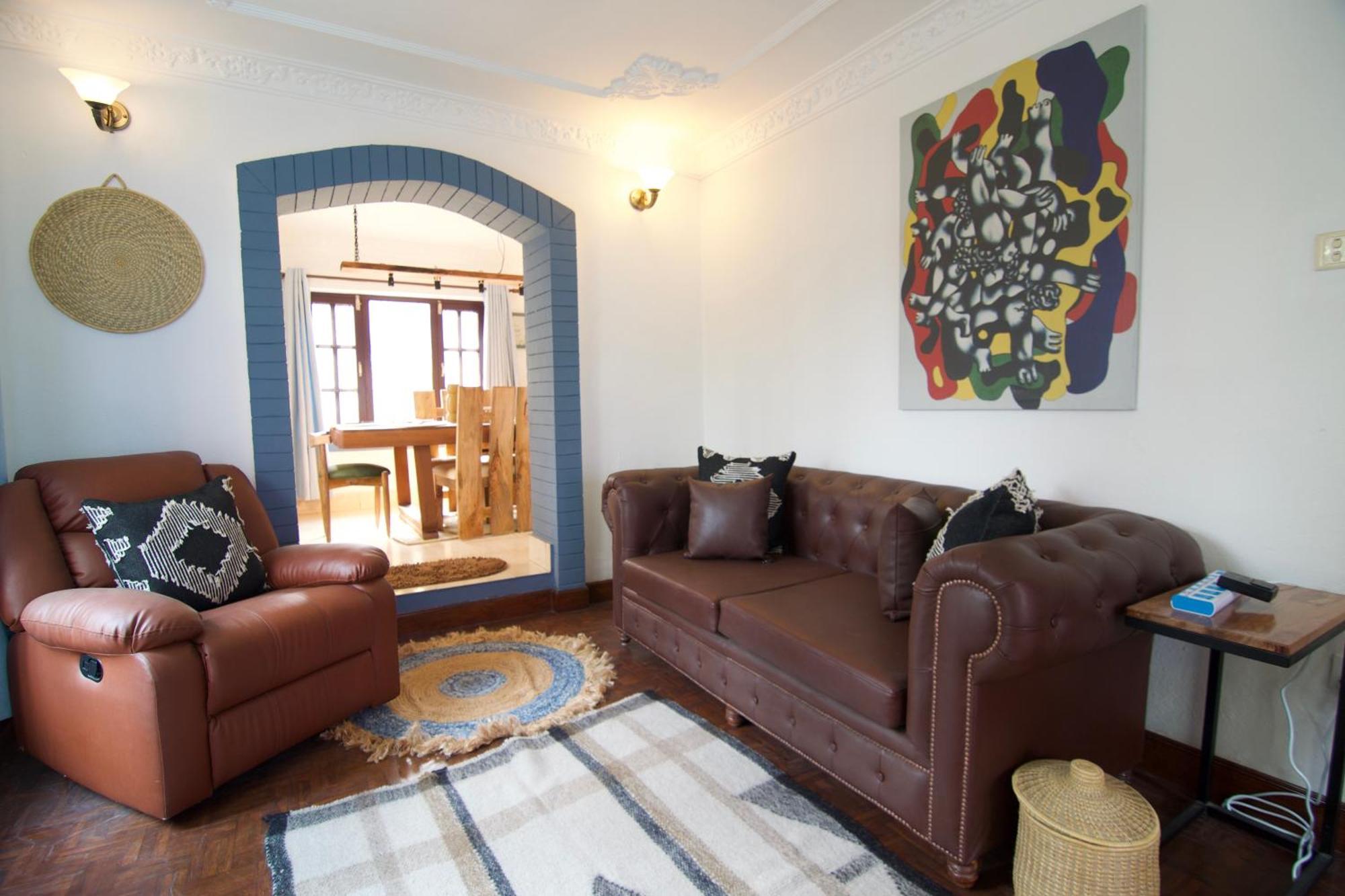 Rumah tetamu Wanderer's Double Bedrooms With Living And Kitchen - A Away From