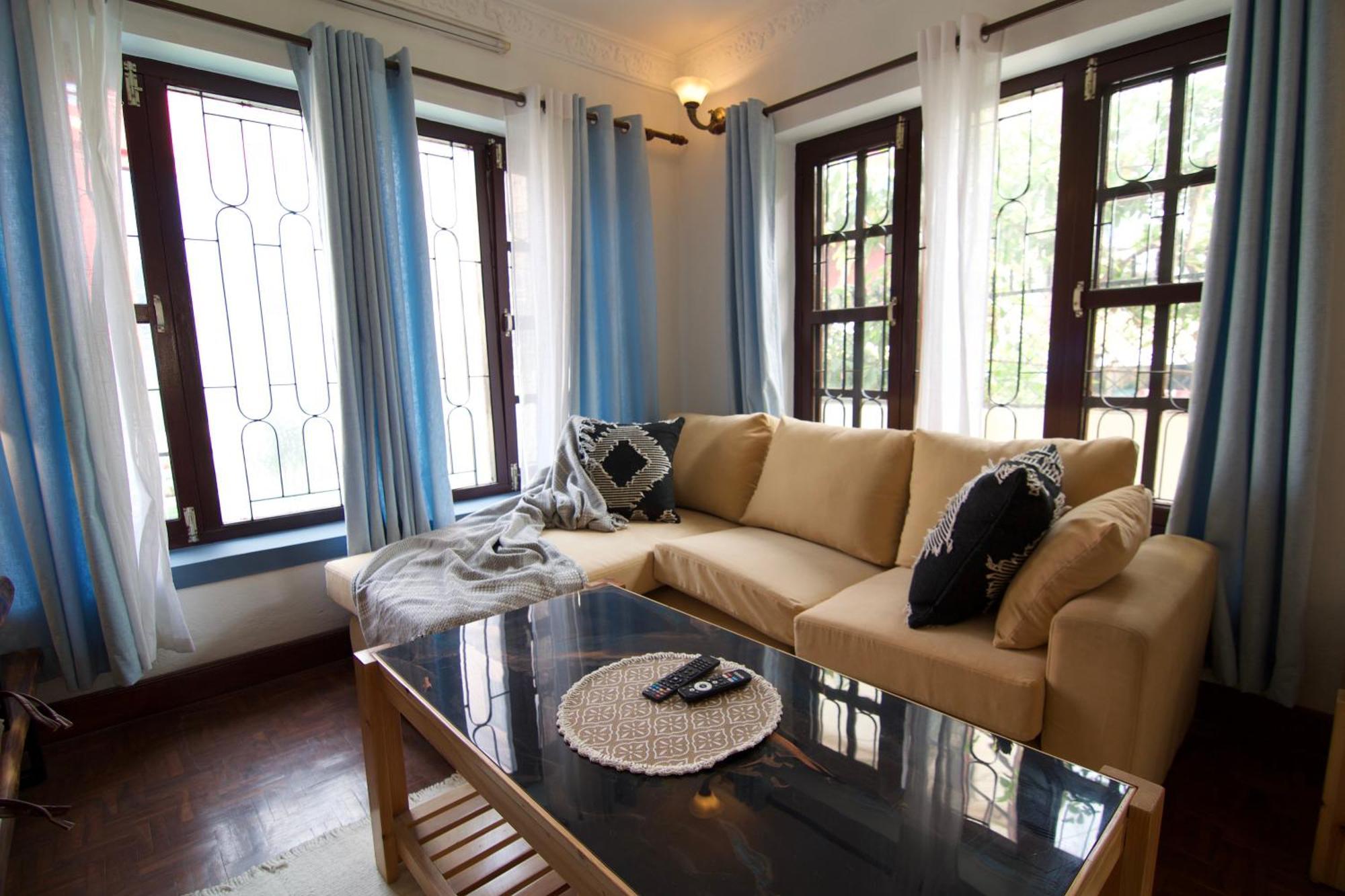 Wanderer's Double Bedrooms With Living And Kitchen - A Away From Rumah tetamu