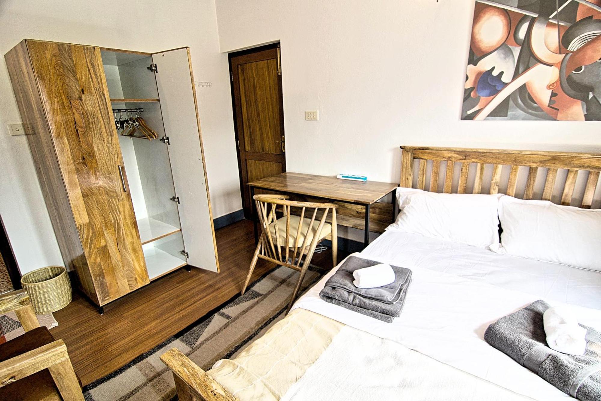 Wanderer's Double Bedrooms With Living And Kitchen - A Away From * Kathmandu