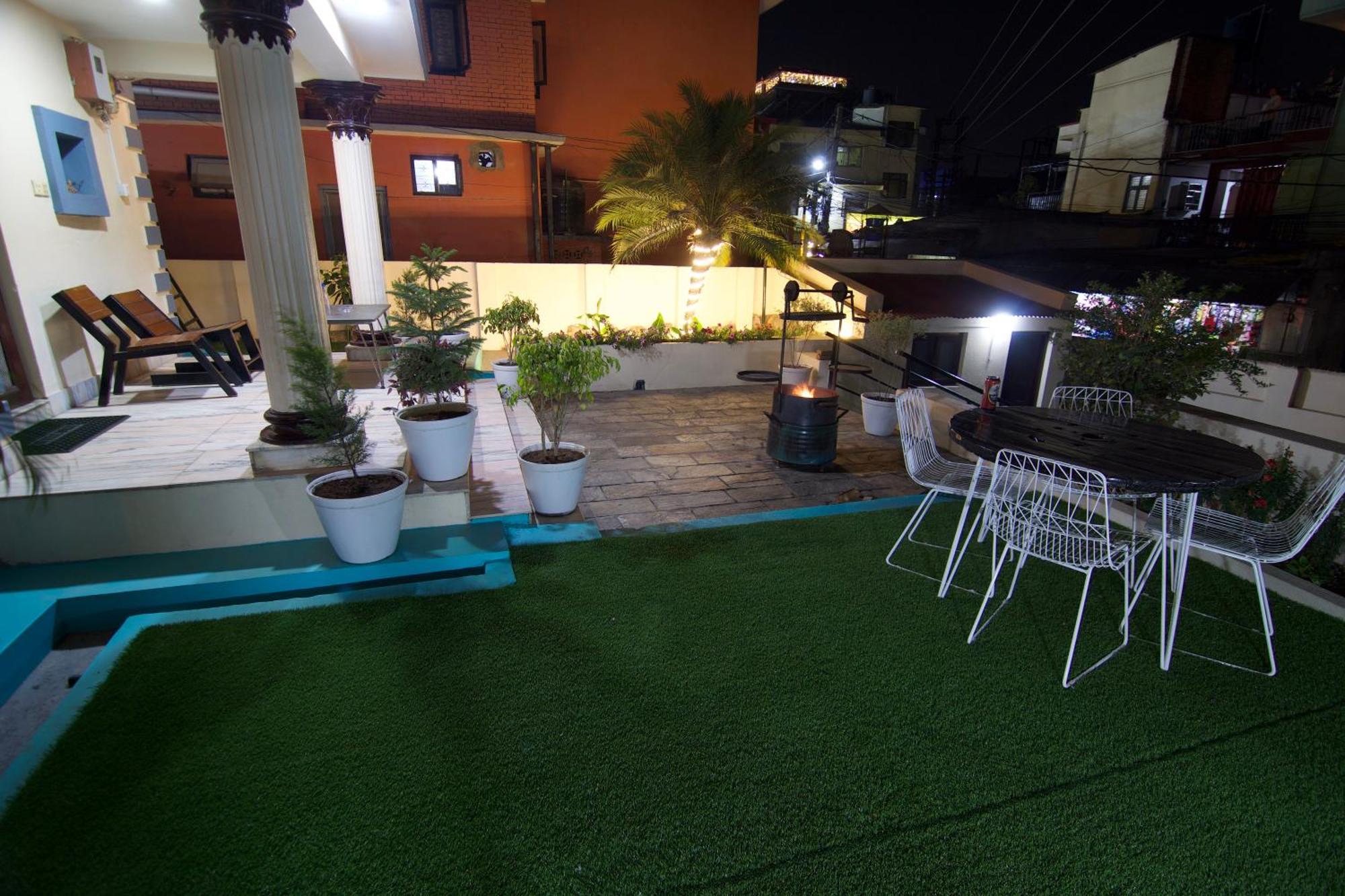 Wanderer's Double Bedrooms With Living And Kitchen - A Away From Kathmandu