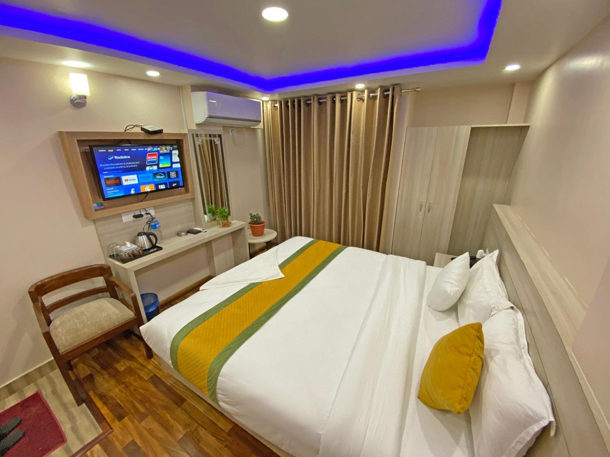 Hotel Aaradhya 2*