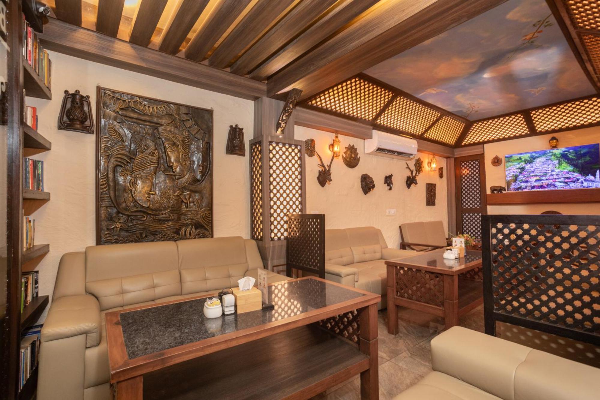 Thamel Boutique