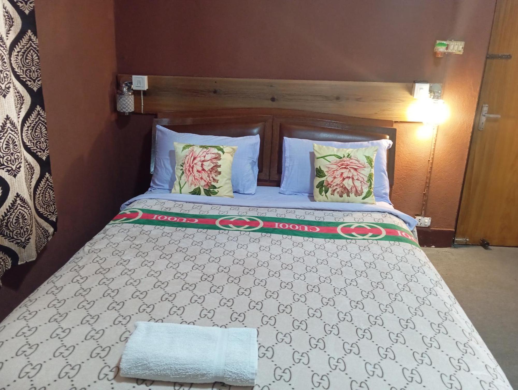 Orchid Pvt Ltd Bed & Breakfast 2*