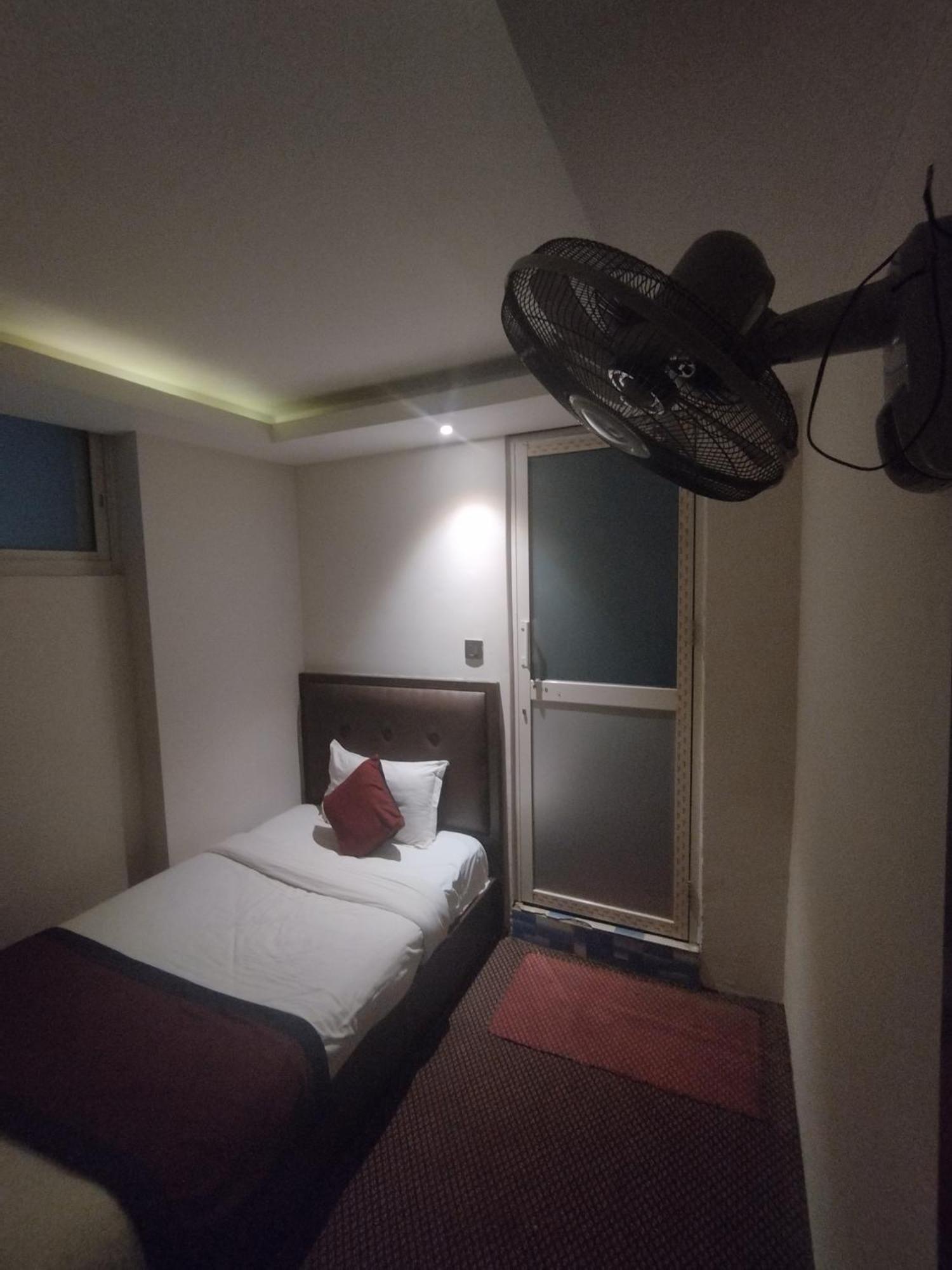 Hotel De Universal Kathmandu
