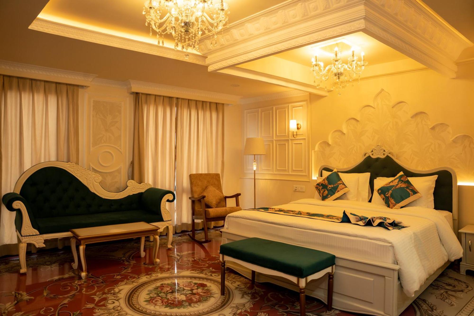 Hotel G Ramayana 5*