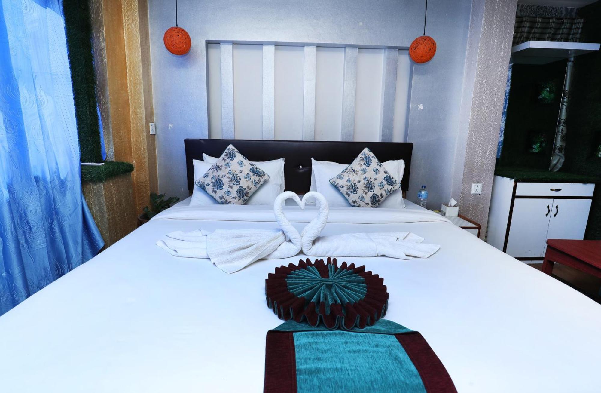 R Valley View And Family Restaurant Pvt Ltd 2* Kathmandu