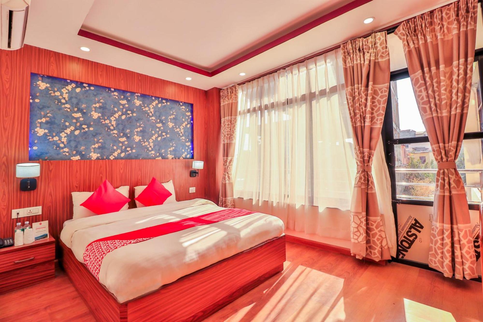 Oyo 676 Maalaxmi Hotel 3*