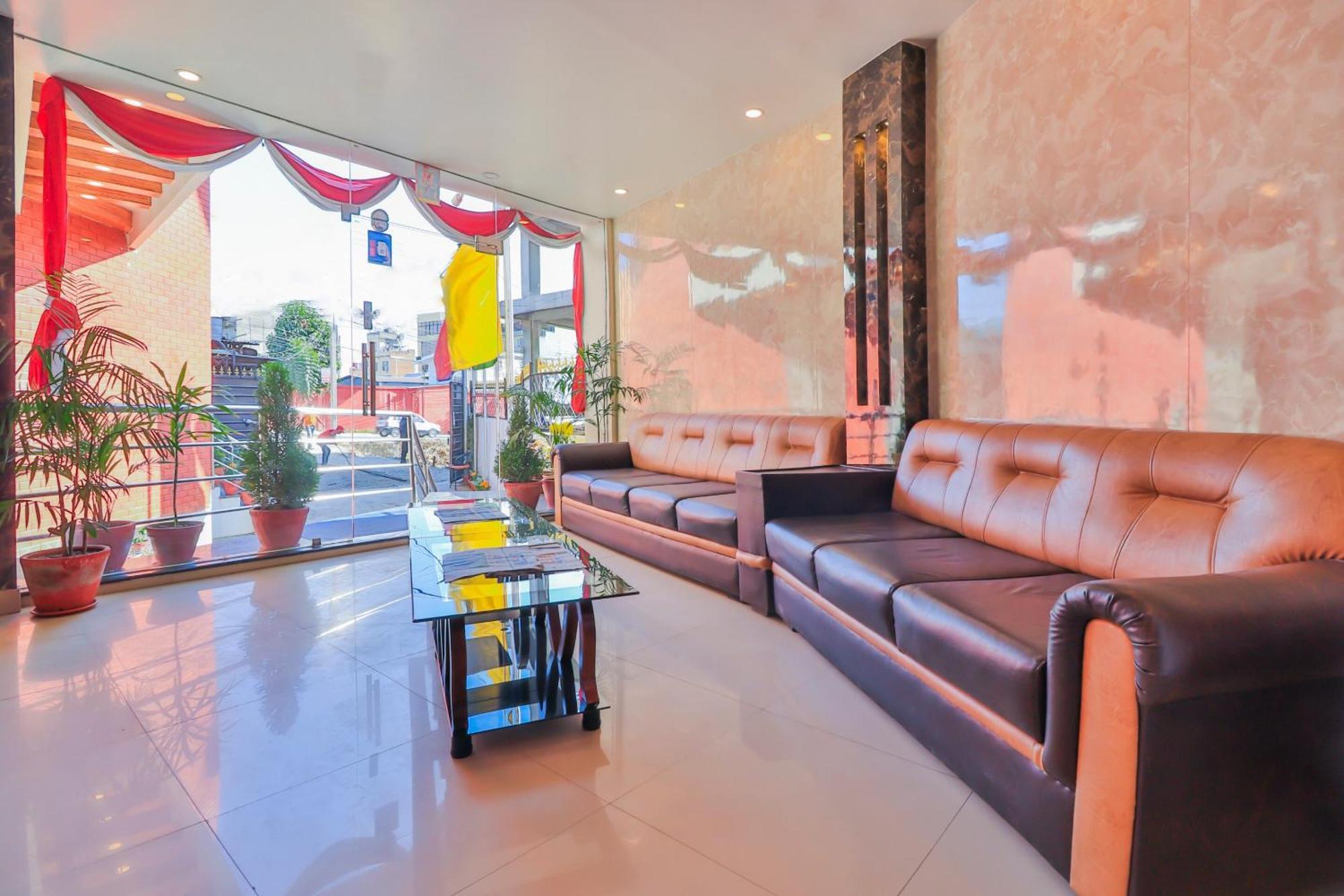 Hotel Oyo 676 Maalaxmi 3*
