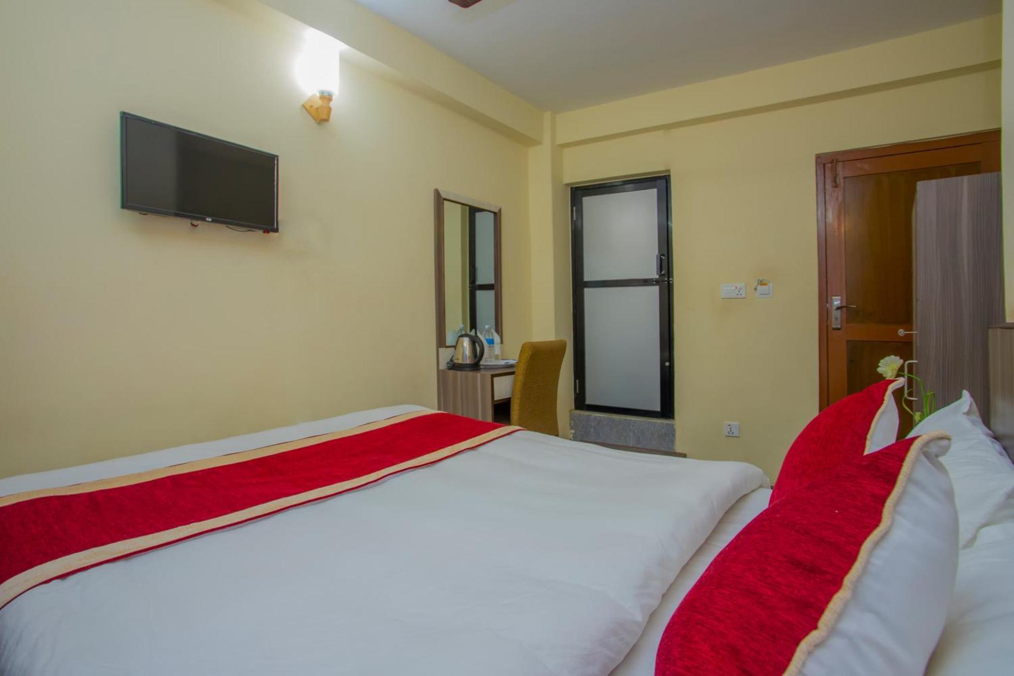 Hotel Oyo 297 Aayam 2*