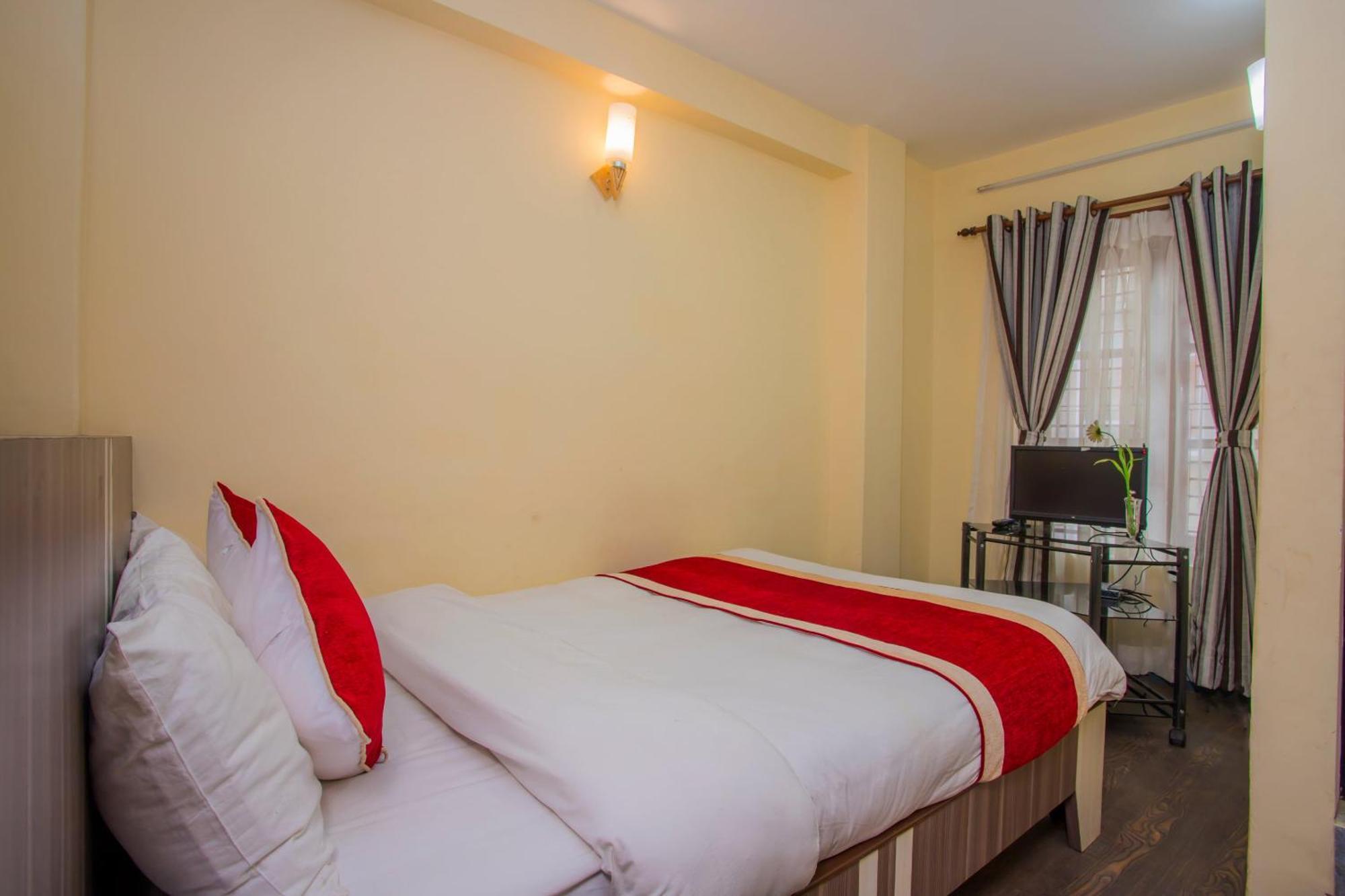 Hotel Oyo 297 Aayam