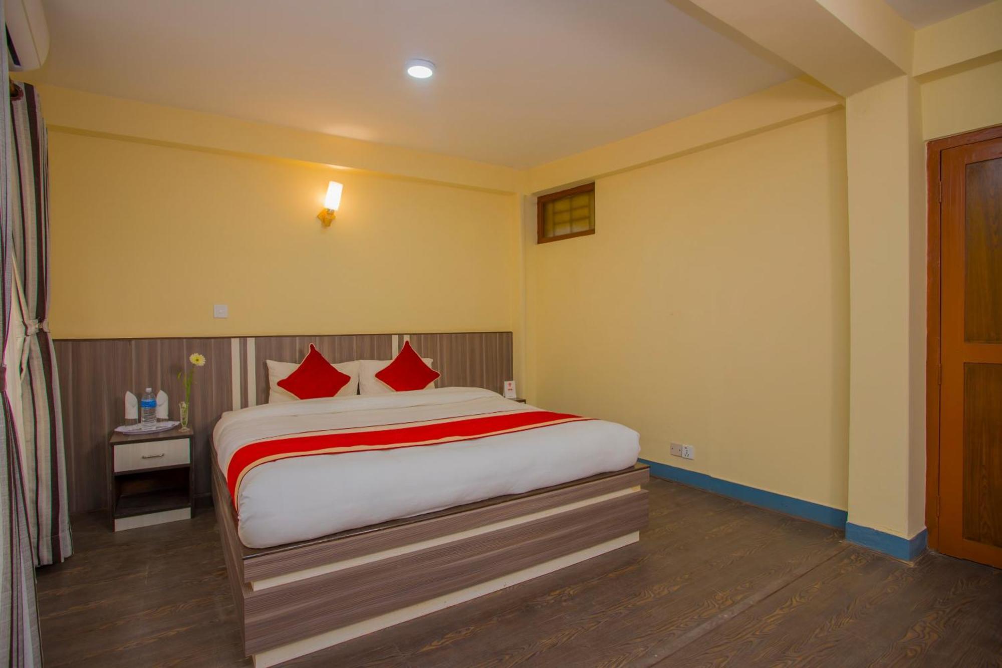 Oyo 297 Aayam Hotel