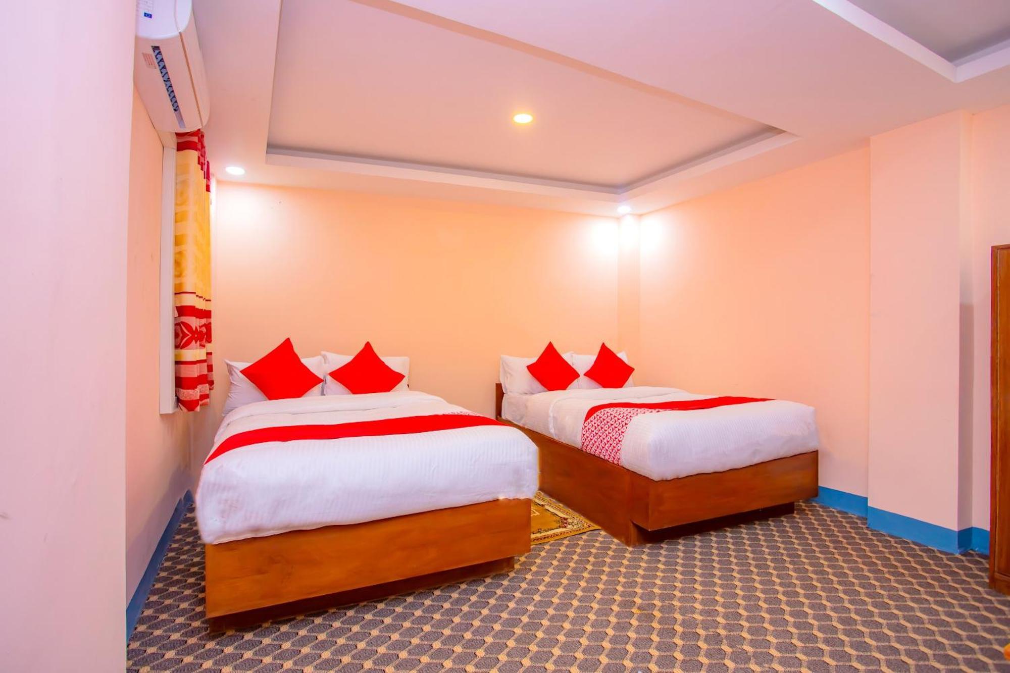 Oyo 589 Trimurti Hotel 3*