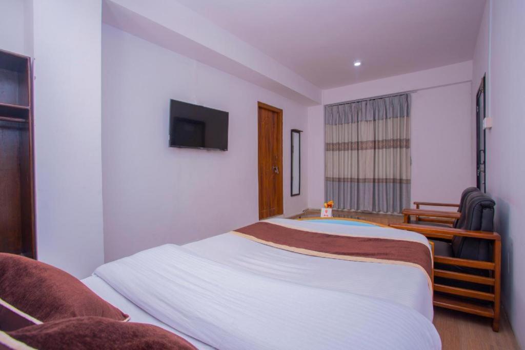 Hotel Oyo 242 Satyam