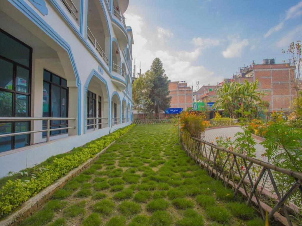 Hotel Oyo 242 Satyam