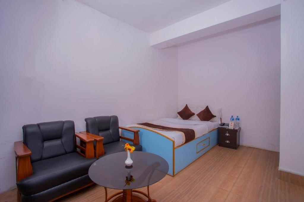 Hotel Oyo 242 Satyam