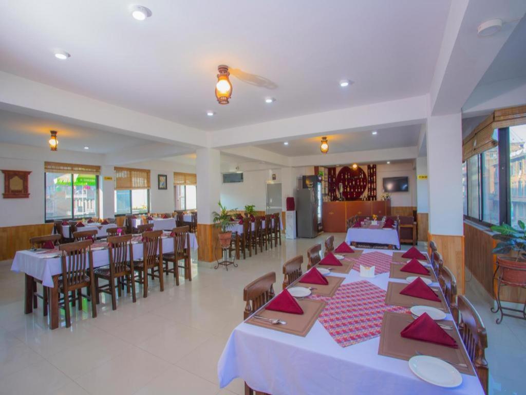 Oyo 242 Satyam Hotel 2*