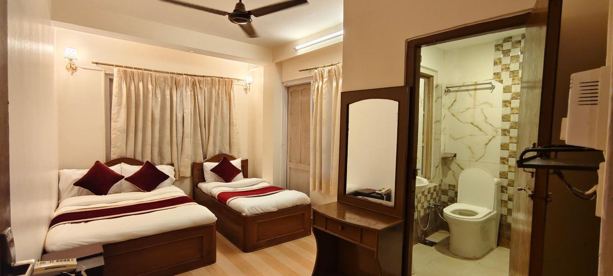 Pashupati Darshan Hotel