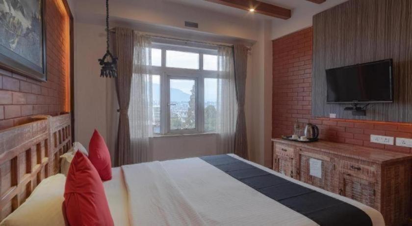 Capital O 697 Swornim Boutique Hotel