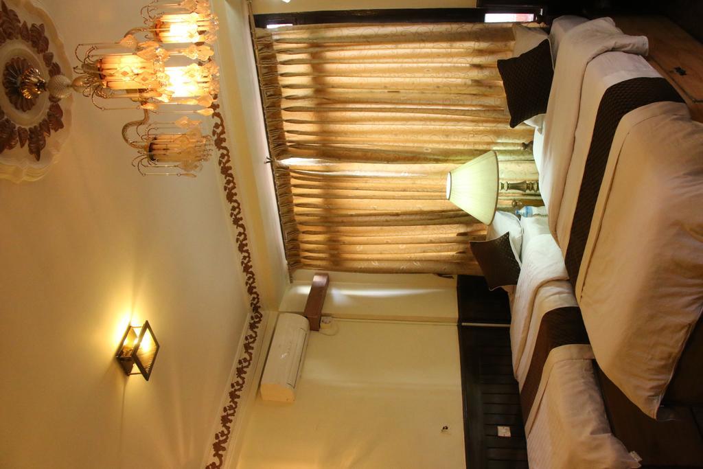 Florid Nepal 2*