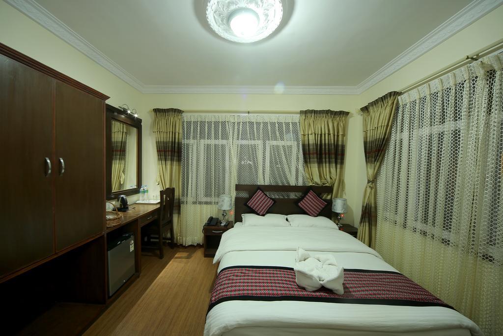 Bliss International Hotel 3*