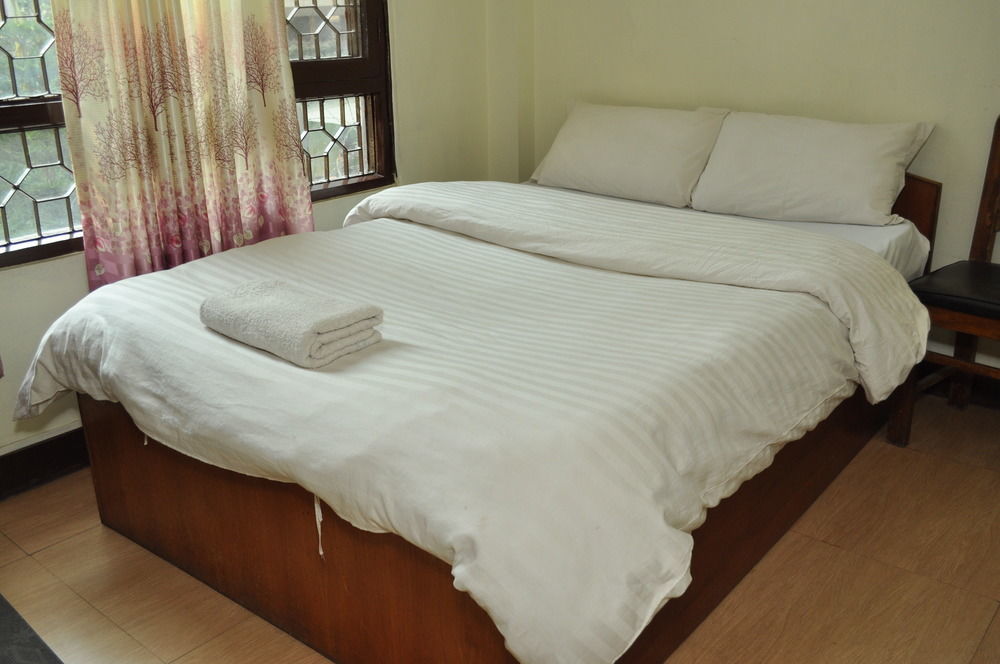 Florid Nepal Pensão 2*