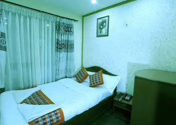 Peak Point Hotel 2*