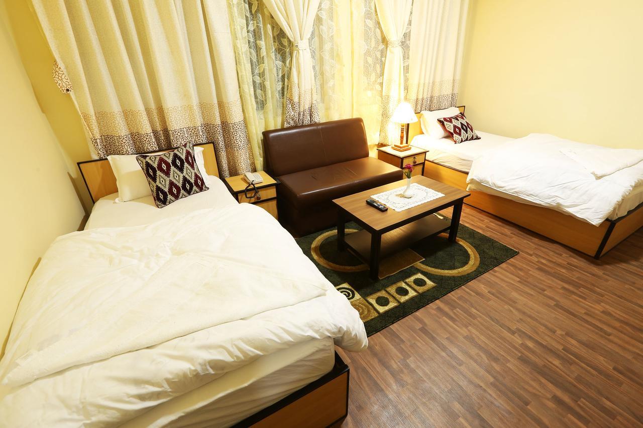 Aarya Chaitya Hotel